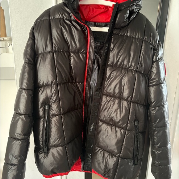 Michael Kors Black and Red Puffer Jacket Unisex - Picture 9 of 9